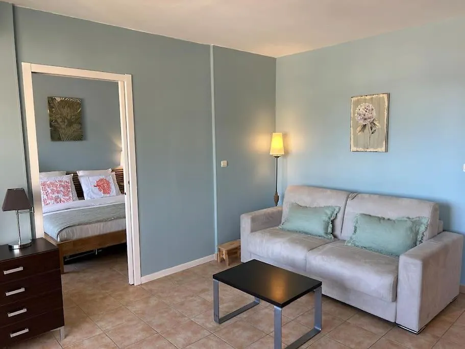 Sunnydaze Monaco Beach Apartment Beausoleil
