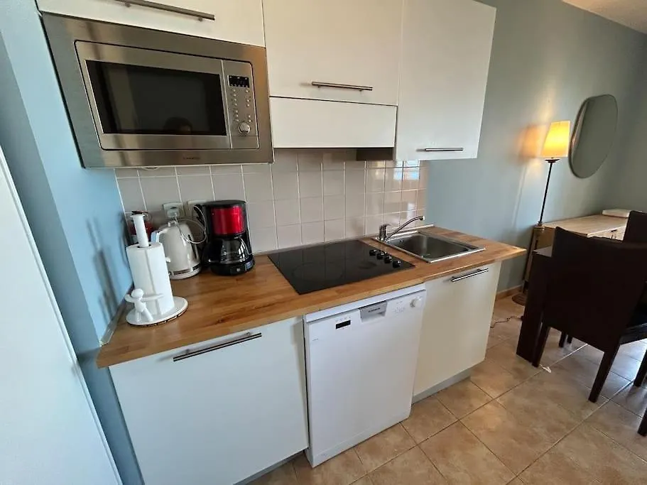 Sunnydaze Monaco Beach Apartment Beausoleil