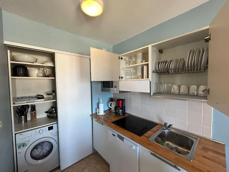 Sunnydaze Monaco Beach Apartment Beausoleil