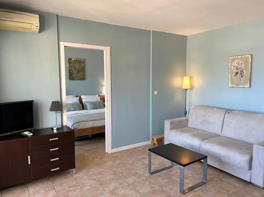 Sunnydaze Monaco Beach Apartment Beausoleil