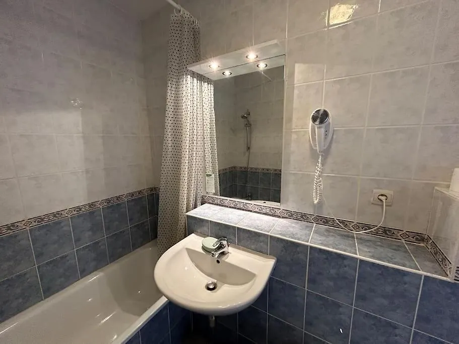 Sunnydaze Monaco Beach Apartment Beausoleil